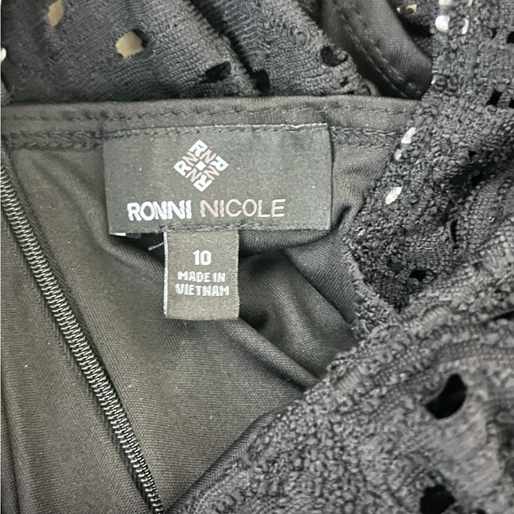 Ronni Nicole | Black cocktail lace off the shoulder dress size 10 - Picture 8 of 10